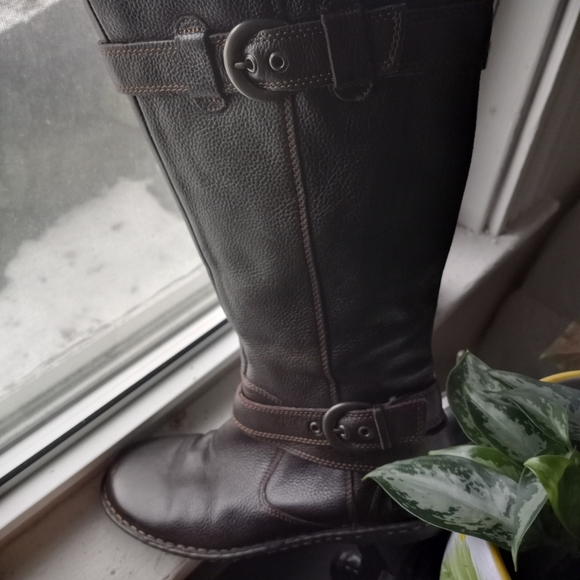 BOC Brown Leather Cayden Boots - Picture 12 of 16